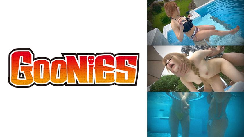 Fair-skinned blonde gal gets her neck choked until her eyes roll back.