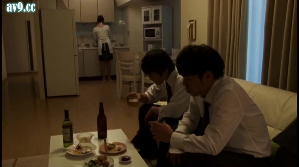 夫の親友に犯され感じてしまった私