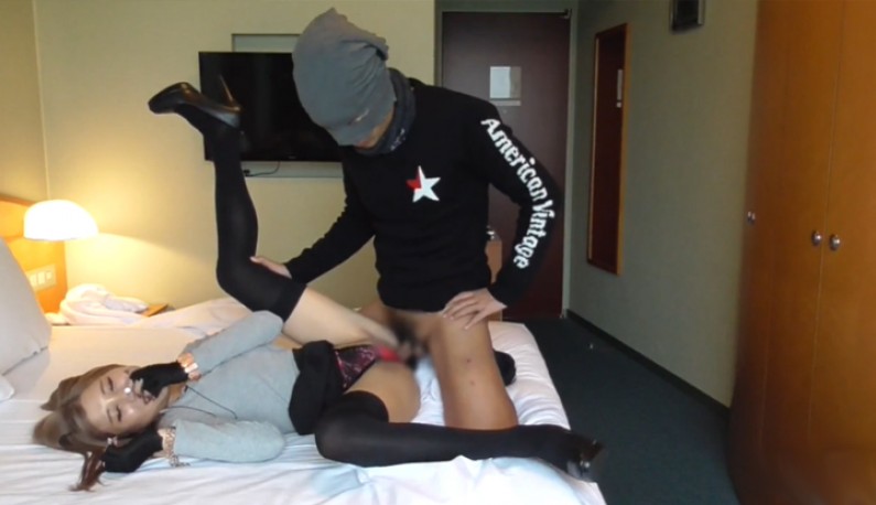 [FC2]พี่สาวไม่ต้องขยับ เดี๋ยวผมซอยเอง (FC2 PPV 1307583)