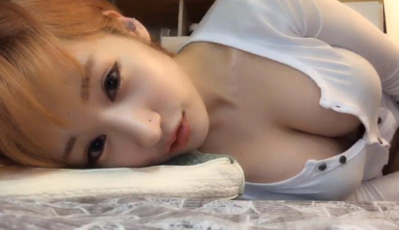 (เกาหลี)สาวนมใหญ่ ถ้าชอบกดไลท์ถ้าใช่กดเย็ด