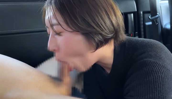 [FC2] I want a side view in the car, from a small dick to a big dick, and the mouth is full of semen, so lewd (FC2-PPV-2731208_1)