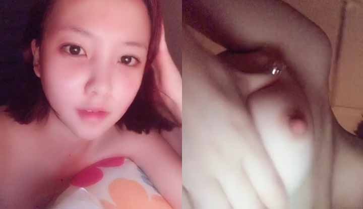 [Korean] Nipples are really sensitive - just a touch can make you accidentally moan.