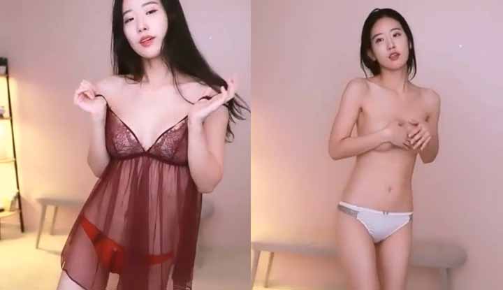 [South Korea] The hot live broadcaster is wearing newly bought sexy pajamas~ The temptation of showing boobs makes fans hard