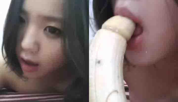 [Korea] Popular live broadcaster on the whole network ~ I can't get an appointment, so I have to lick bananas as comfort