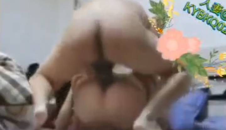 Housewife KYBKQ025 - Bring lover to own room and have wild sex.