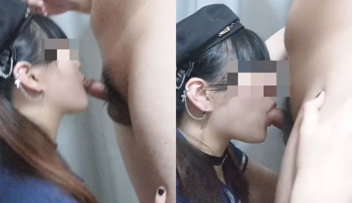 เด็กหญิงผมหางม้าคู่กำลังยืนอยู่ตรงหน้าฉัน กำลังกินไก่อย่างจริงจัง