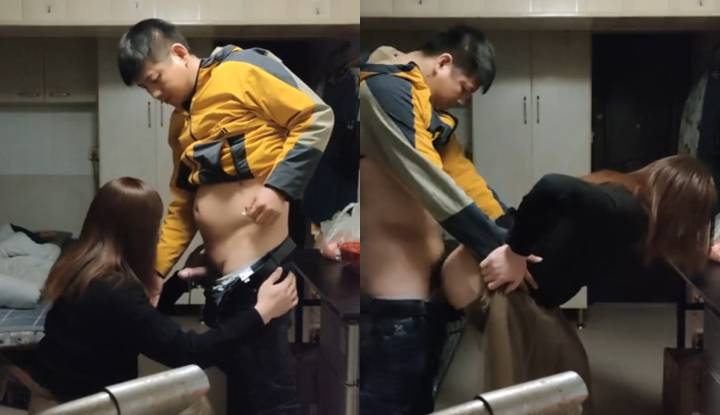 nanjing red sister ~ the delivery man is suffering a lot, give him a little extra service fee.