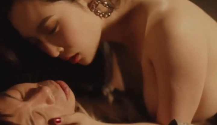 กระแสไวรัลระดับซุป'ตาร์: นักแสดงสาว ซุน จื้อหาน ก้าวสู่วงการหนังโป๊ สร้างความฮือฮาในเซี่ยงไฮ้ด้วยแฟนคลับนับล้าน – ครองตำแหน่งดาวหนังผู้ใหญ่ออนไลน์ที่ประสบความสำเร็จที่สุดในจีน! 2