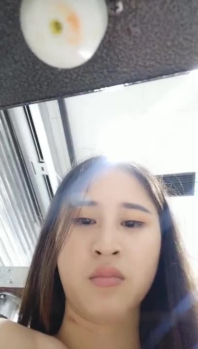 长相清纯妹子奶茶店打烊双人口交秀 过廊蹲着口交再坐在台子上舔奶子玩的很嗨 很是诱人喜欢不要错过