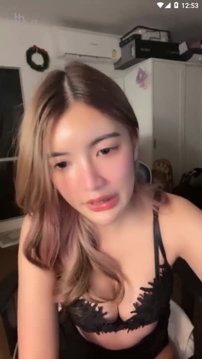 (Live broadcast) THLive Nong Ice ~ beautiful girl with good shape, smooth skin, tempting to show milk (1)