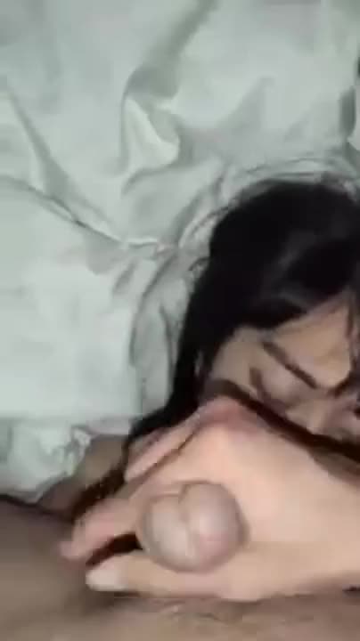 God couple, leaked clip, Thai girl, great job by her husband until her pussy bursts