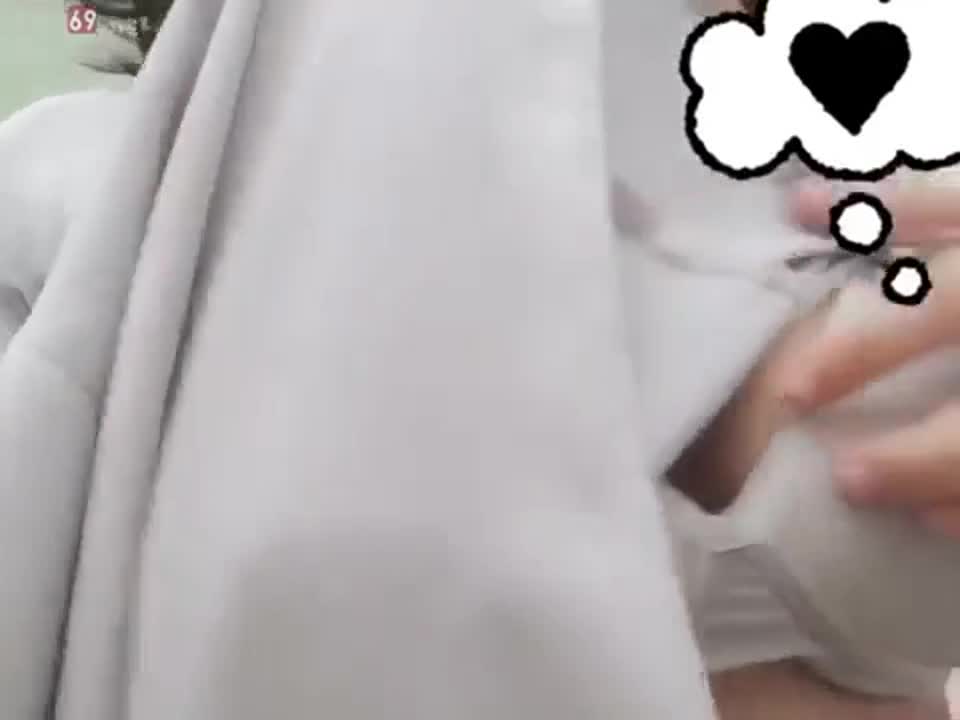 I show in the school toilet
