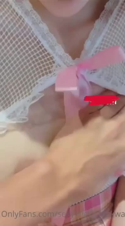 (ไทย) สาวน้อยน่ารักกำลังละเลงหีตัวเองอยู่