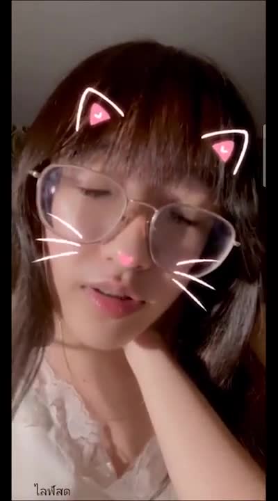 (ไทย) คลิปโป๊คลิปหลุด Mlive สาวแว่นตัวจี๊ด ตั้งกล้องไลฟ์สดโชว์เสียว มาพร้อมกับความเงี่ยนล้วนๆ