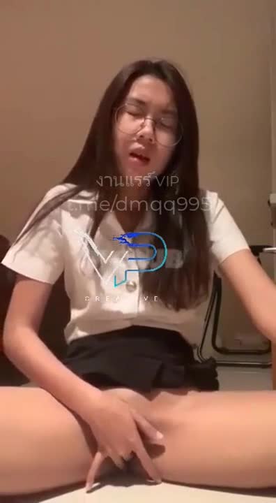(ไทย) คลิปโป๊ไทยนักศึกษาม.ดังตั้งกล้องแหย่หมีโชว์