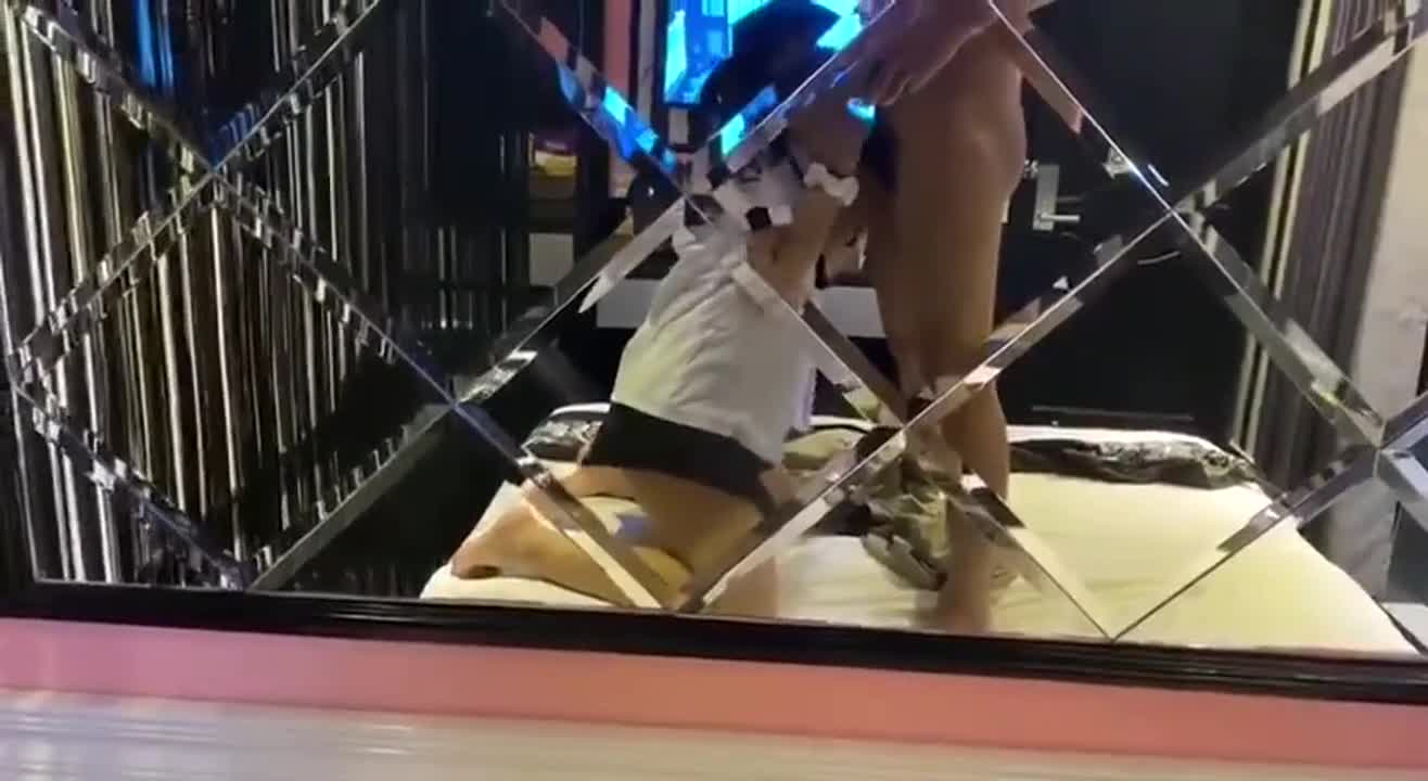 สาวนักเรียนอย่างเสียสละใจในโรงแรม