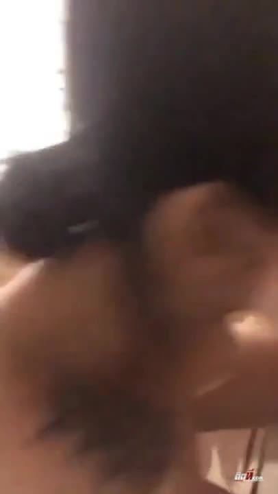home leaked clip The wife has a good job, so she takes a clip and keeps it for the last time. give me a cock so I make it hard