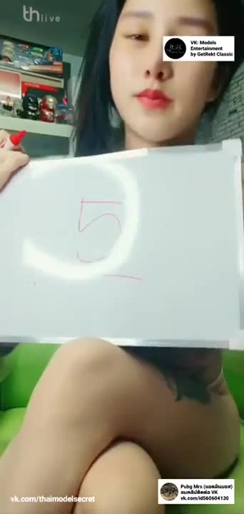 Please watch the live stream of Mlive with the sexy and naughty Yuyi. Her beautiful and perky breasts are so tempting, you'll want to grab and suck on them a lot.