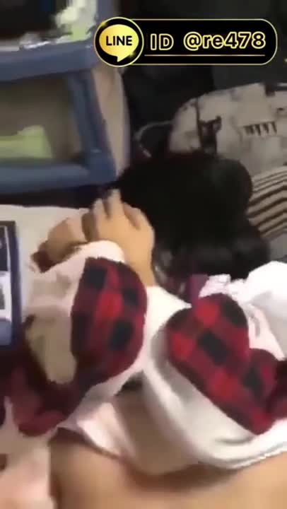 (ไทย) คลิปโป๊หลุดสาวไทยโดนเย็ดจนขาสั่นน้ำหีแฉะเต็มไปหมดน่าสงสารน้องเขานะ