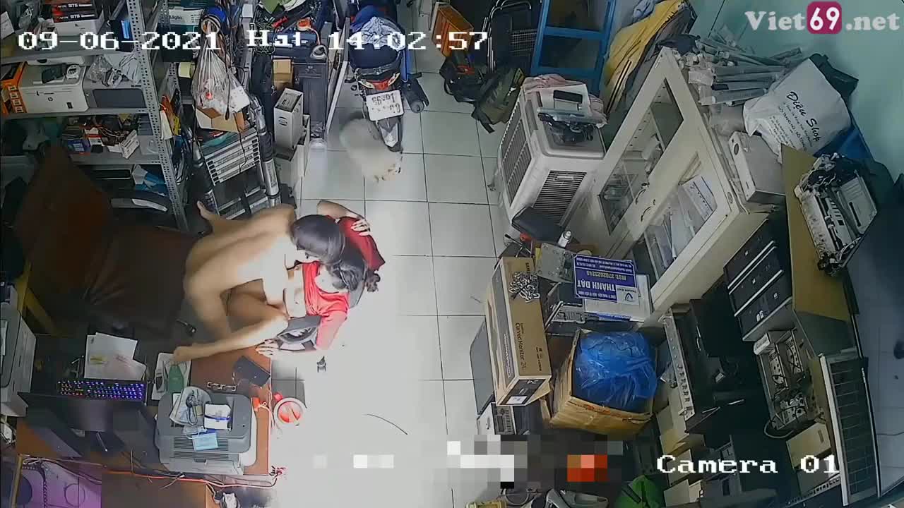 The couple hacked a camera and played around in the computer store.
