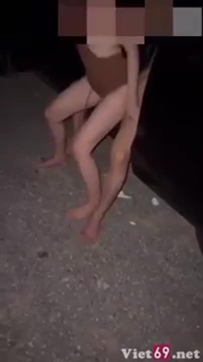 Pull over at the roadside to hang out with your significant other.