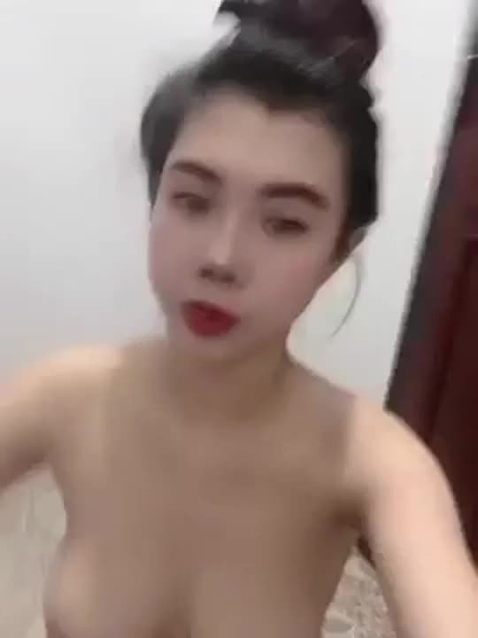 Ngoc Dung - Borrowing Money to Buy Clothes - 19