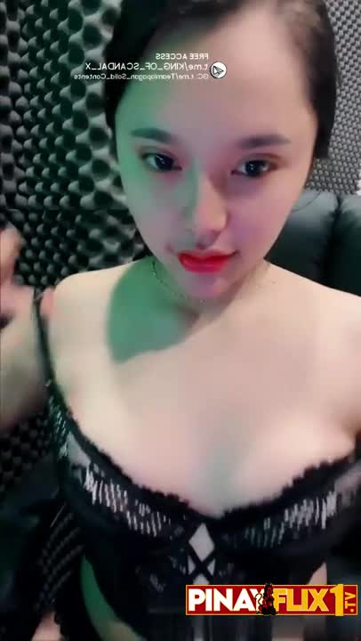 เขาถูกจับไปแล้ว ดังนั้นคุณก็ต้องตั้งใจแต่งตัวเอาเองนะคะ