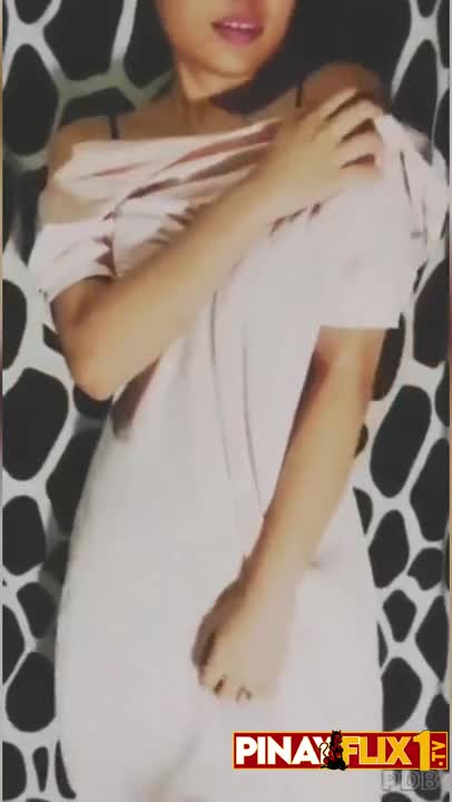Cheryl สบายๆ ในขณะที่คุณรู้สึกอยากรุมรังให้มาก เย็นชิลล์และแบบบางๆ แค่นั้นค่ะ