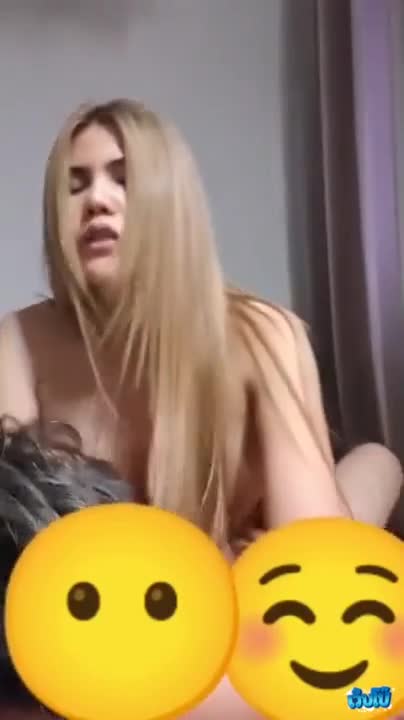 Thai porn clip: Mature woman opens room to fuck with lover, sits and sucks cock until it gets hard.