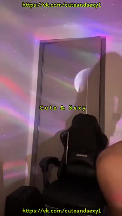 Porn clip of a beautiful and naughty girl, Mlive sister Fueangfa, showing off her sexy and naughty side live on camera.