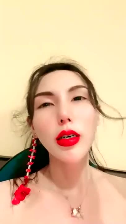 วิดีโอโป๊ เด็กสาวหุ่นดีที่สุด ทำเท่เปิดขาและเสียบหี