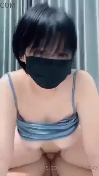 Kaminarixx has big, well-known breasts. They set up a camera and fondle themselves before their lover comes in to eagerly suck on their big breasts.