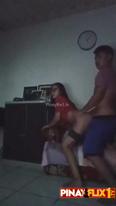 เพื่อน พวกเราก็เช่นกันไหมเมื่อไปเยี่ยมญาติสาว